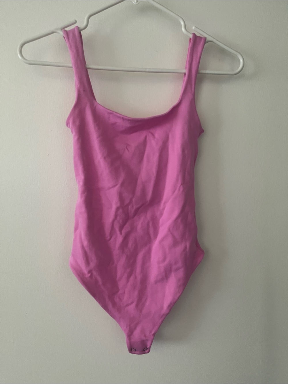 Classic Scoop Neck Bodysuit - Pink